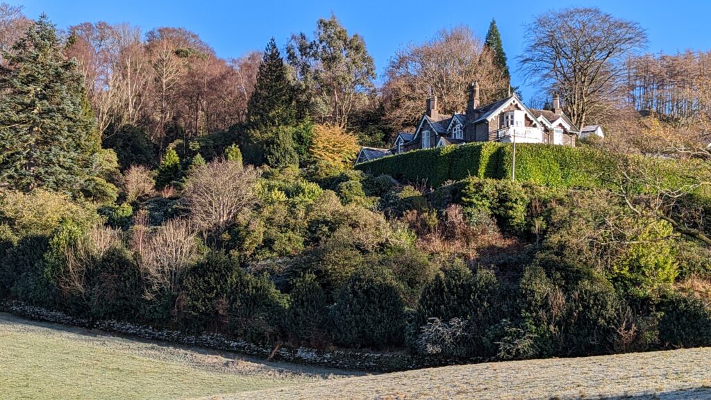 The garden seen from the road